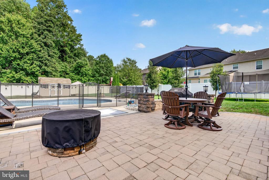 414 ARNOLD DRIVE
