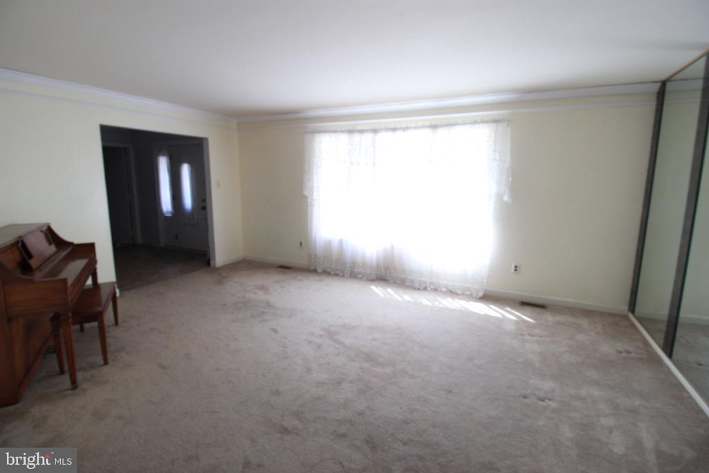 83 BOOTHBY DRIVE