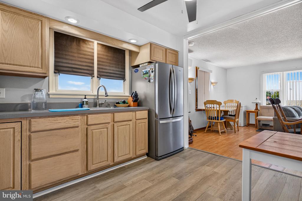 4 POINTVILLE ROAD
