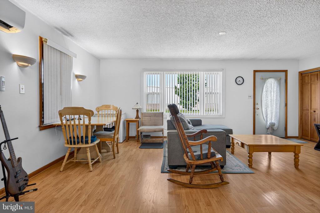 4 POINTVILLE ROAD