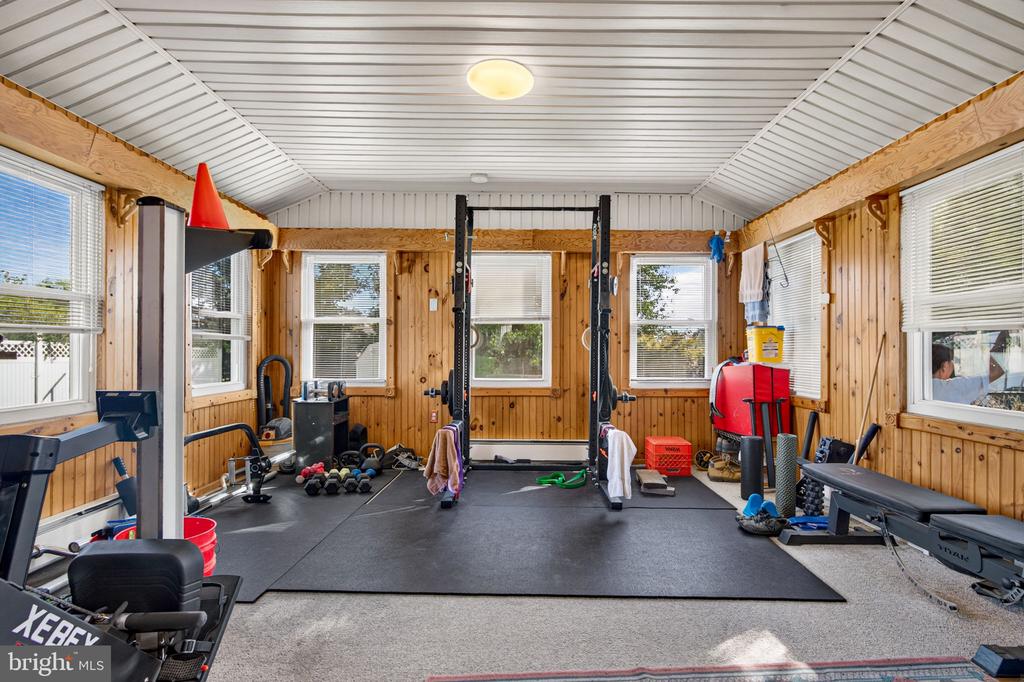 4 POINTVILLE ROAD