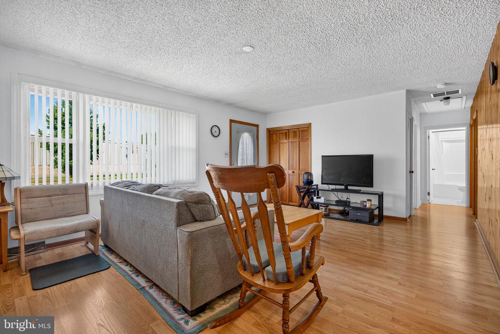 4 POINTVILLE ROAD