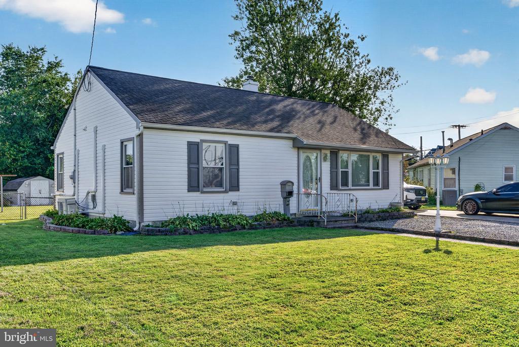 4 POINTVILLE ROAD
