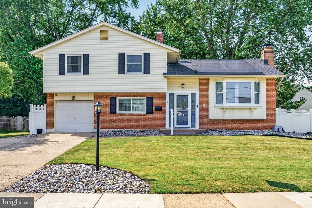19 CHARTER OAK LANE
