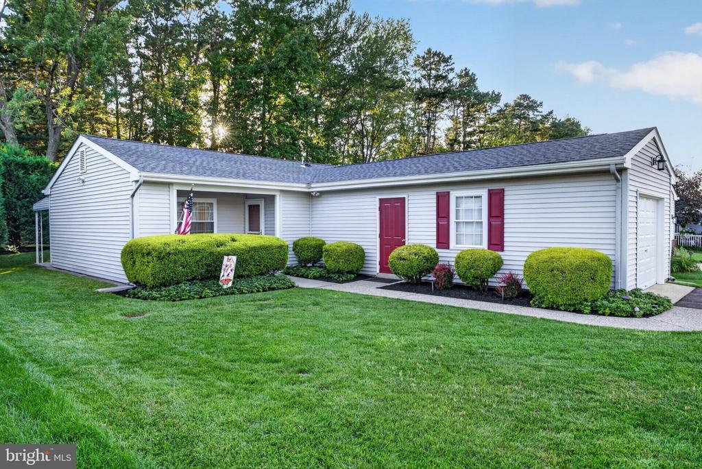 73 HUNTINGTON DRIVE