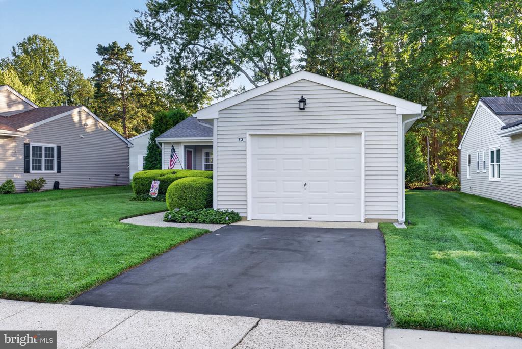 73 HUNTINGTON DRIVE
