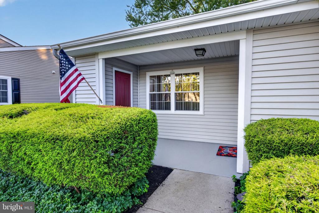 73 HUNTINGTON DRIVE
