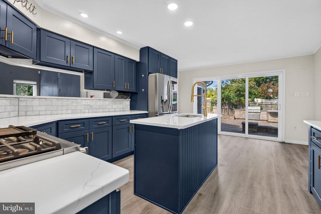 25 DOMINION DRIVE