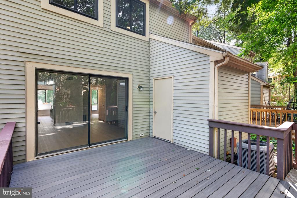 93 DORSET DRIVE