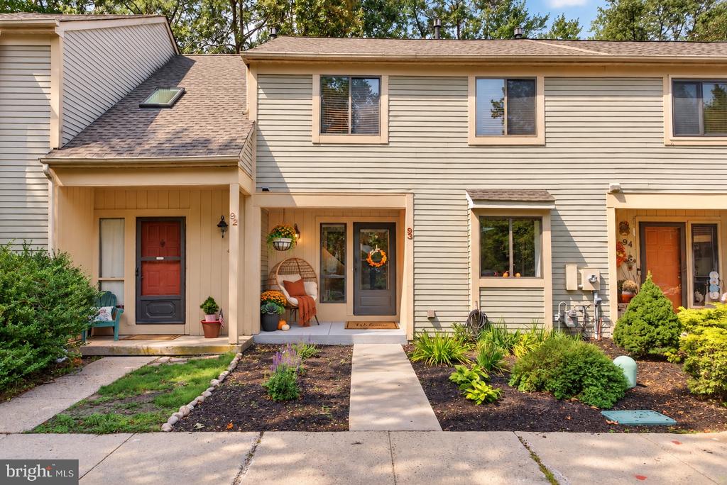 93 DORSET DRIVE