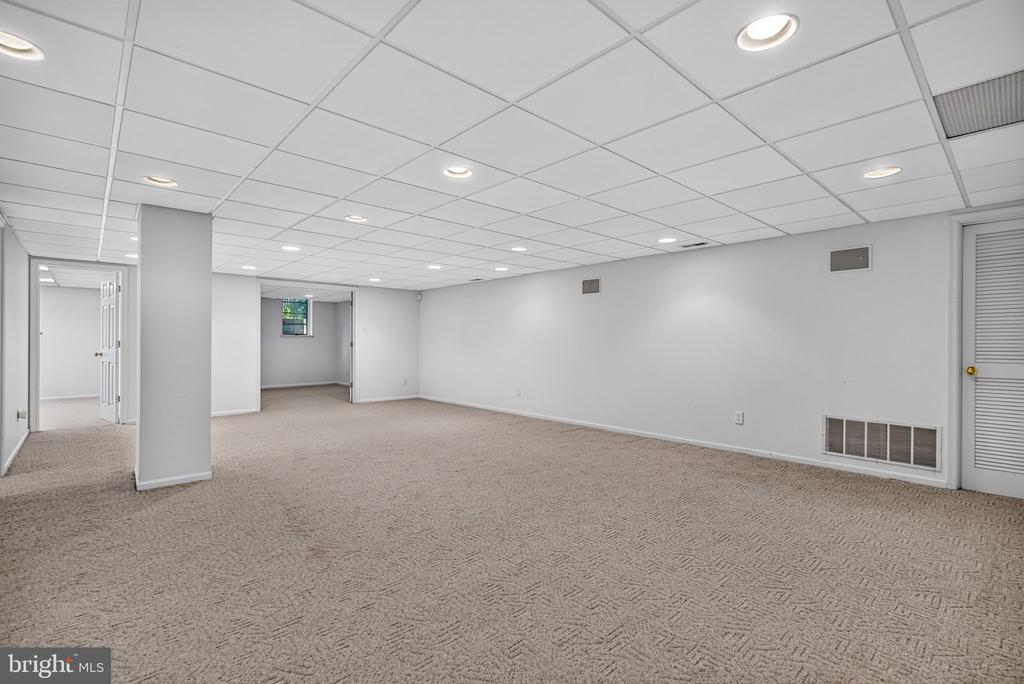 10 SLAB BRANCH COURT