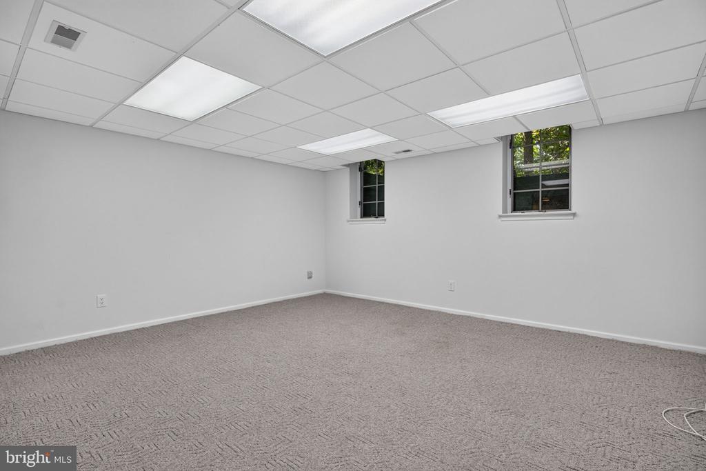 10 SLAB BRANCH COURT