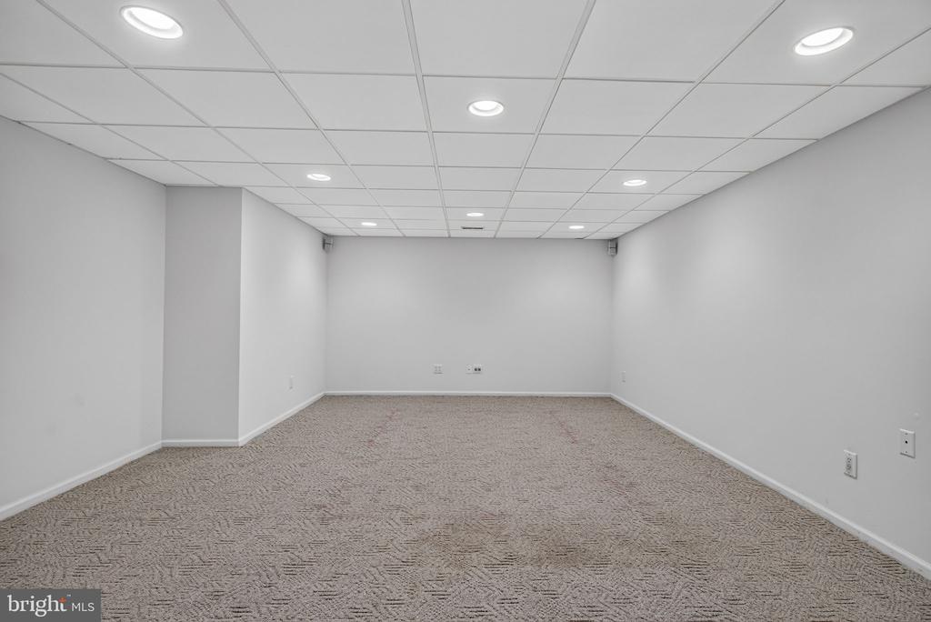 10 SLAB BRANCH COURT