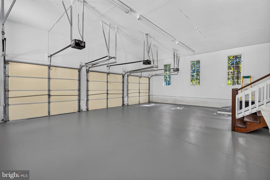 10 SLAB BRANCH COURT