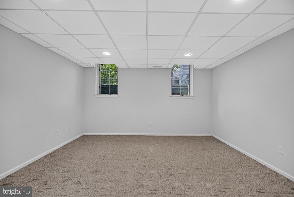 10 SLAB BRANCH COURT