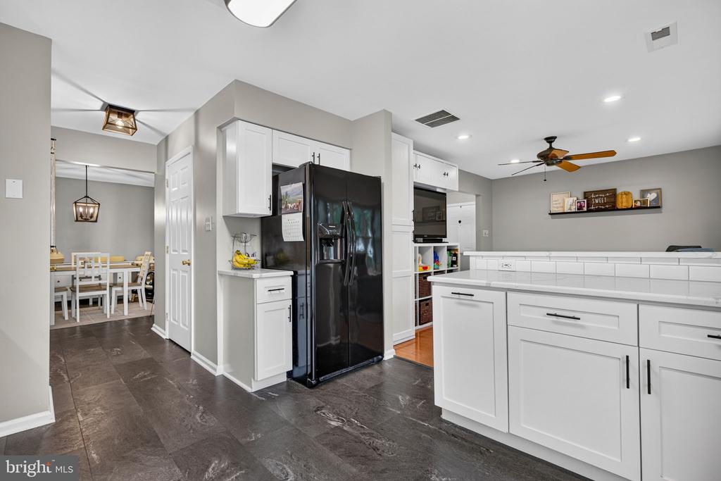 2404 DELANCEY WAY