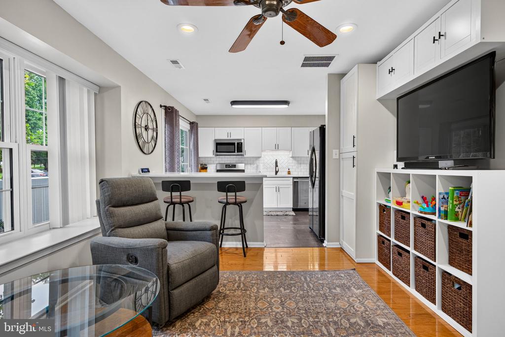 2404 DELANCEY WAY