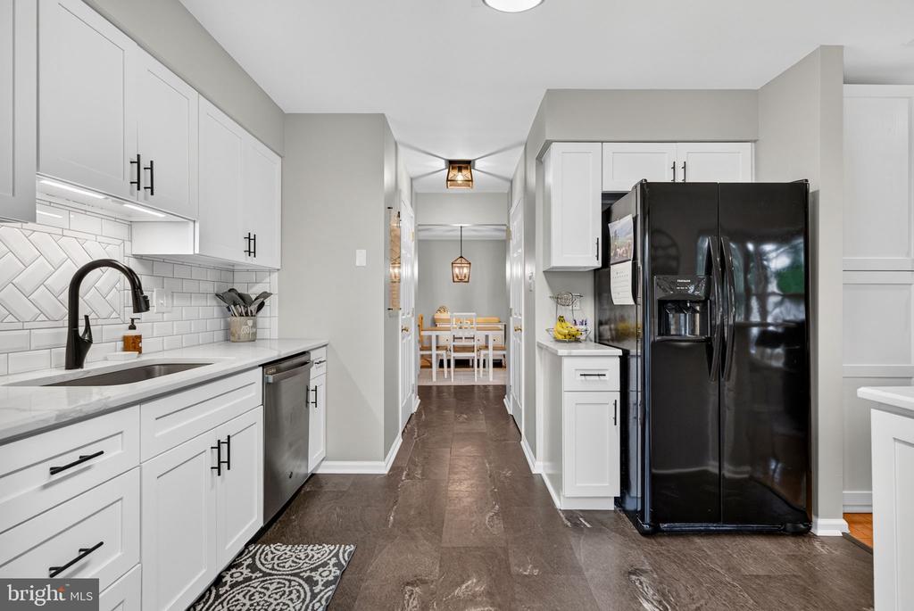 2404 DELANCEY WAY