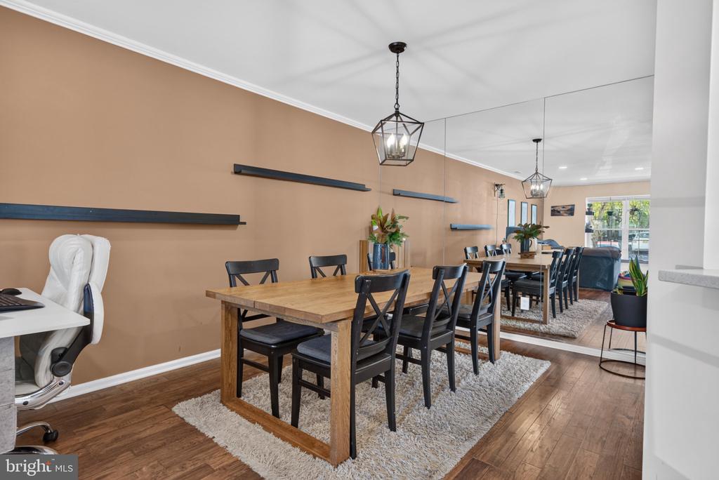 604 OSWEGO COURT