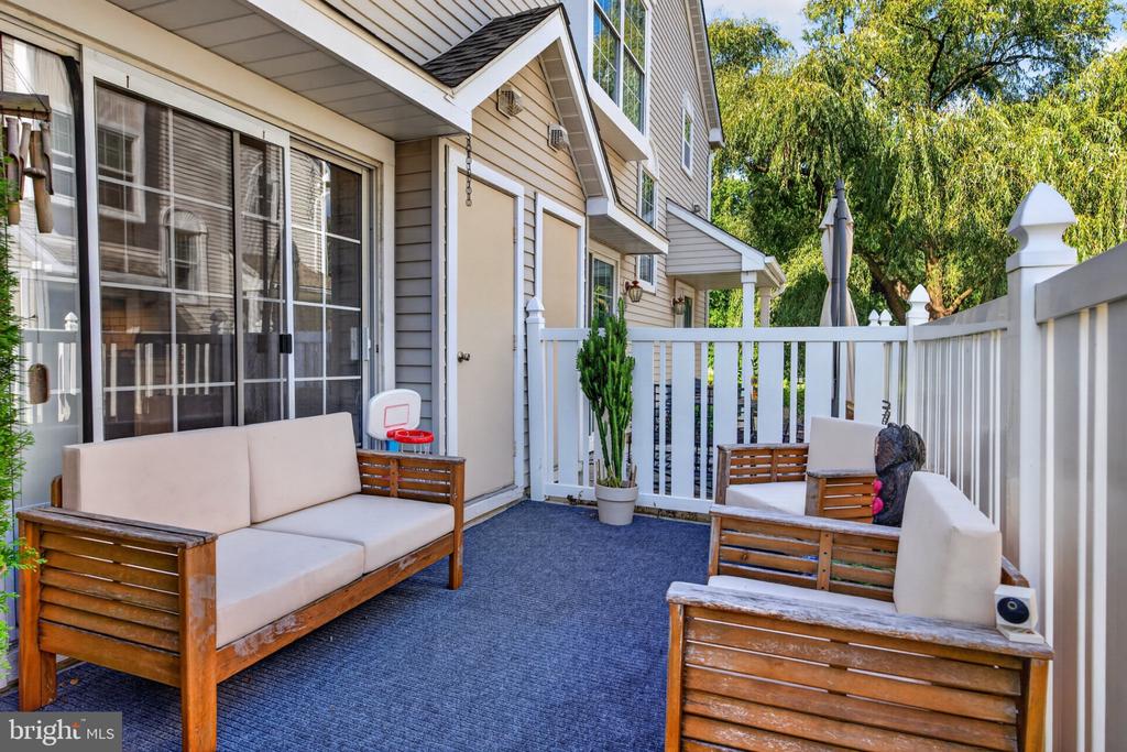 604 OSWEGO COURT