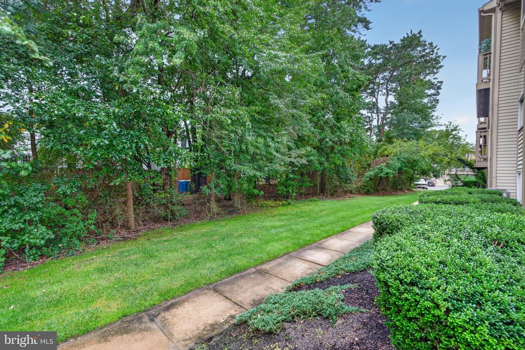 48 CRANBERRY COURT