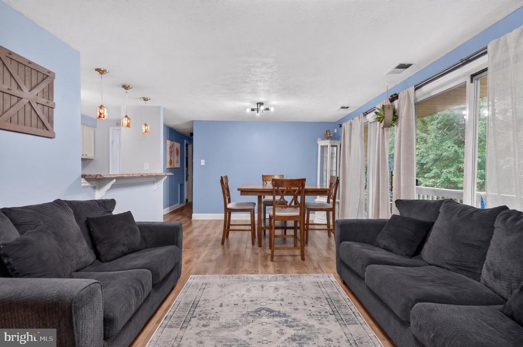 48 CRANBERRY COURT