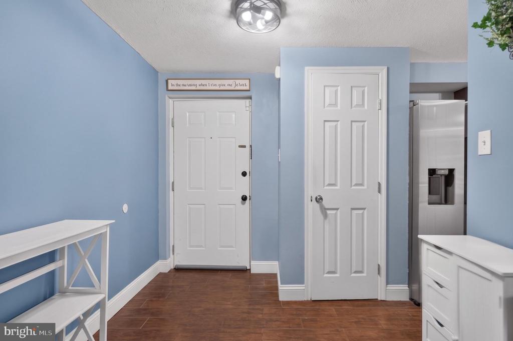 48 CRANBERRY COURT