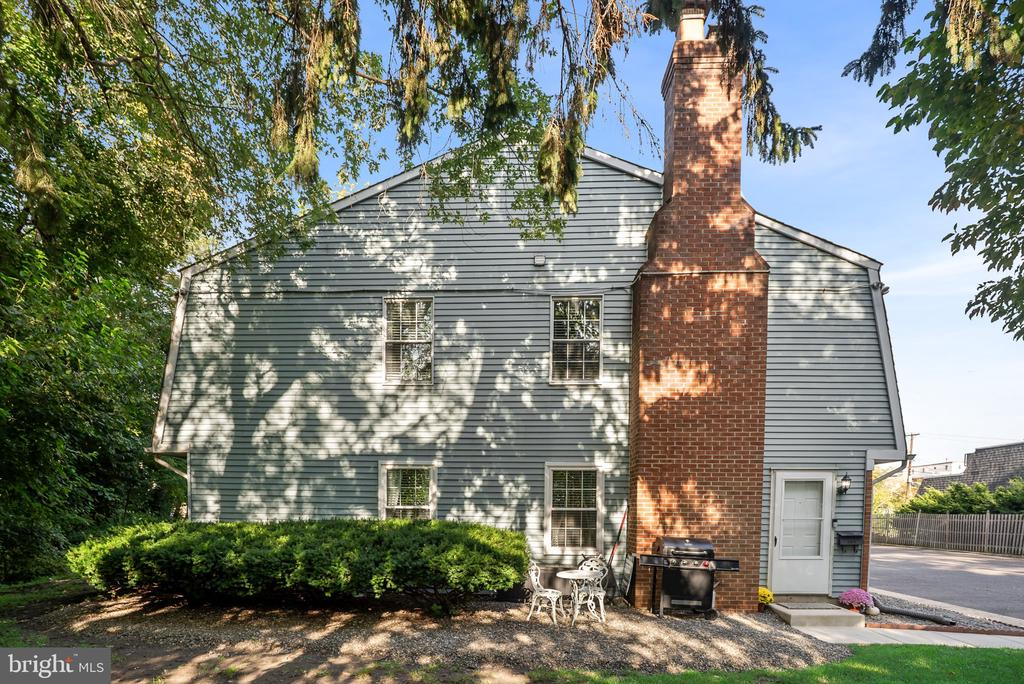 303 DAWSON STREET Unit: 101
