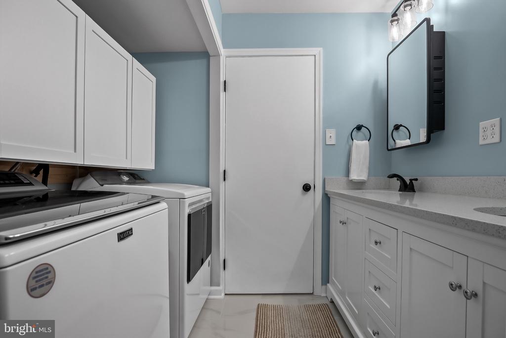 303 DAWSON STREET Unit: 101