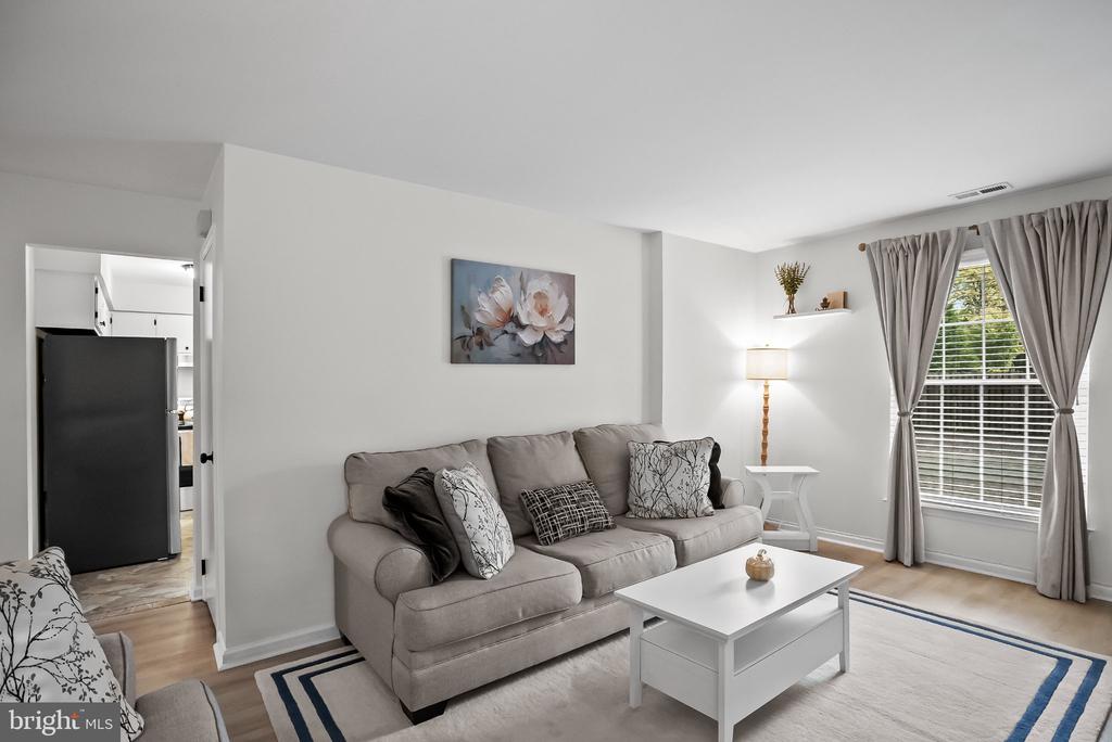 303 DAWSON STREET Unit: 101