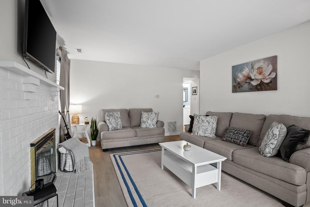 303 DAWSON STREET Unit: 101