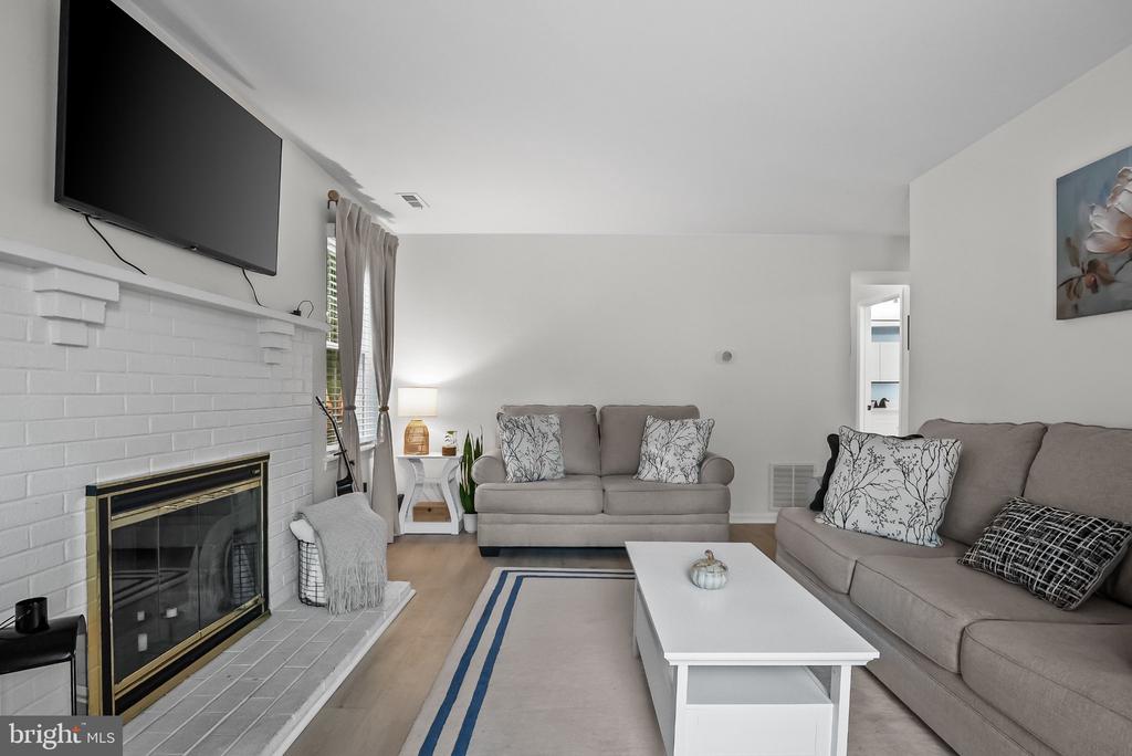303 DAWSON STREET Unit: 101