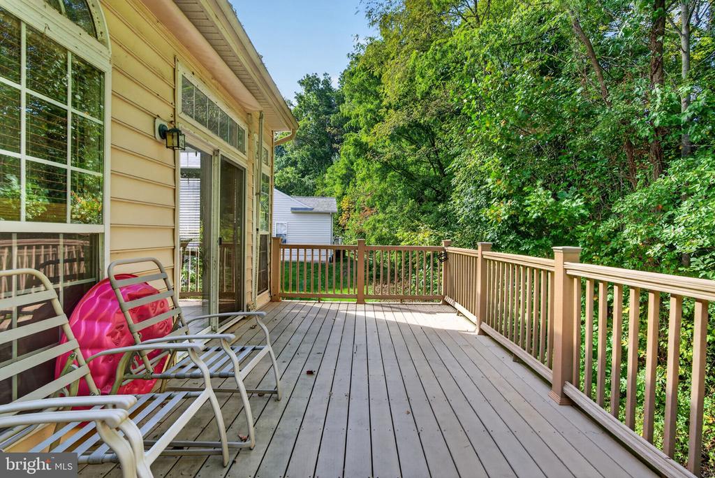 27 HEARTHSTONE BOULEVARD