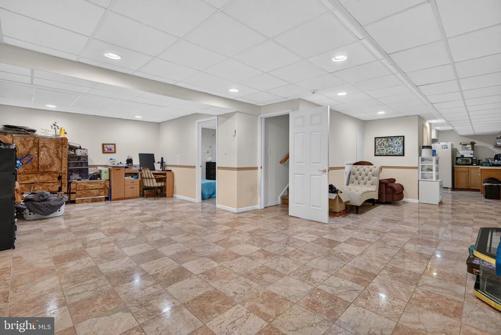 27 HEARTHSTONE BOULEVARD