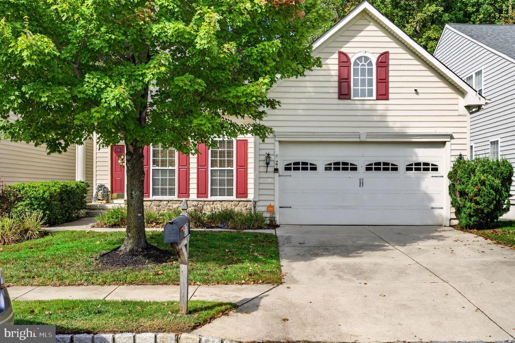 27 HEARTHSTONE BOULEVARD
