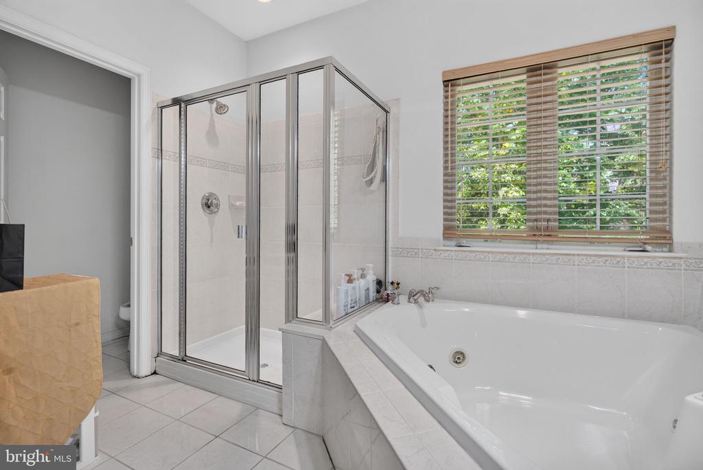27 HEARTHSTONE BOULEVARD