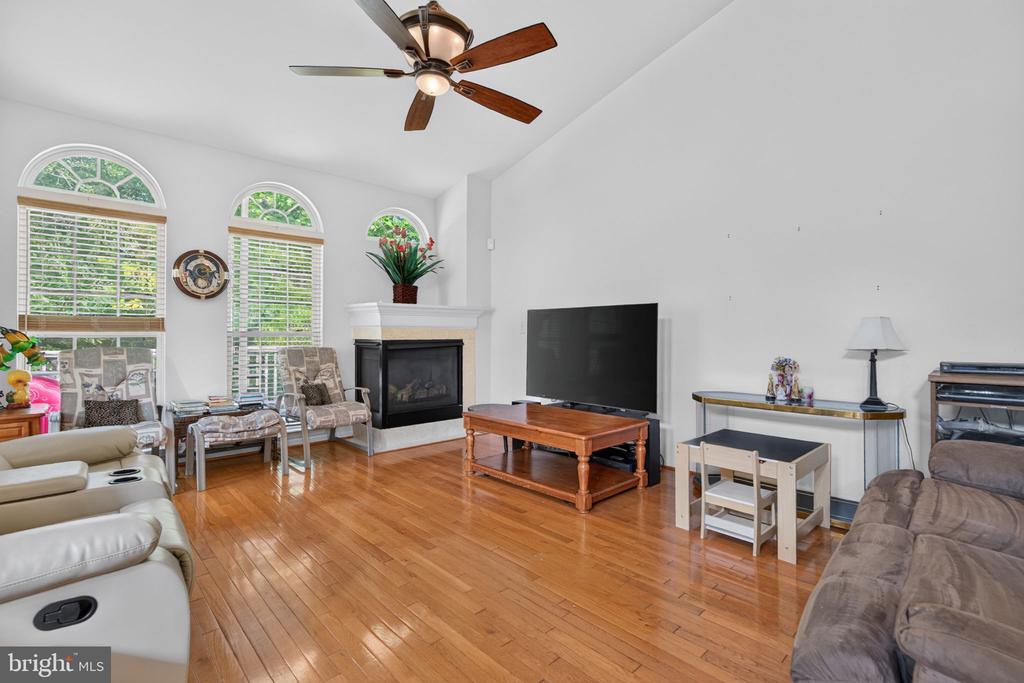 27 HEARTHSTONE BOULEVARD