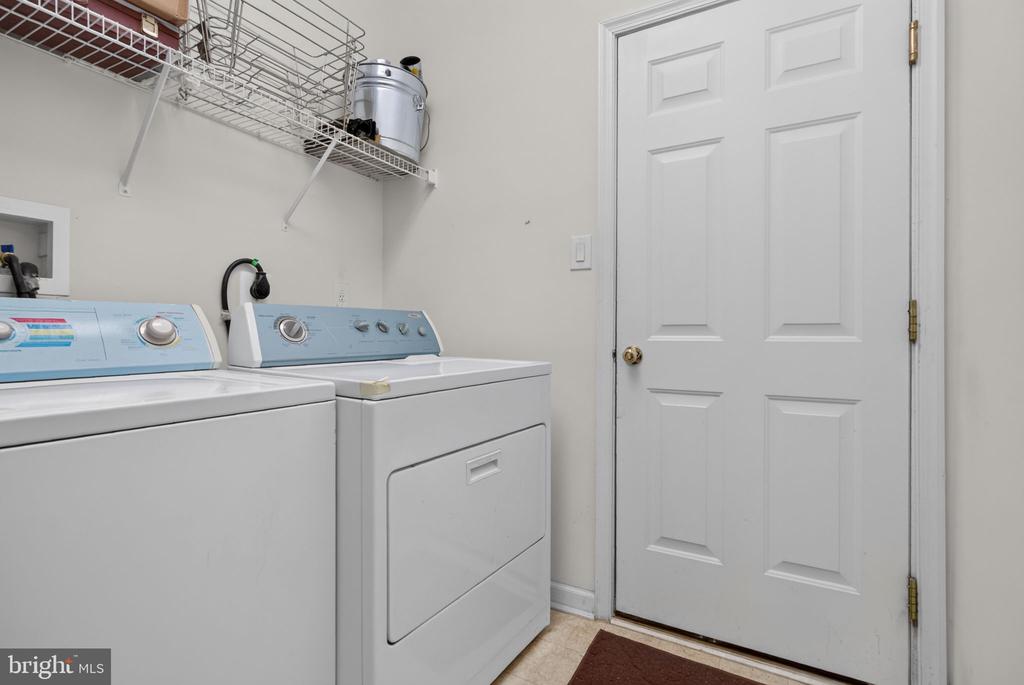 27 HEARTHSTONE BOULEVARD