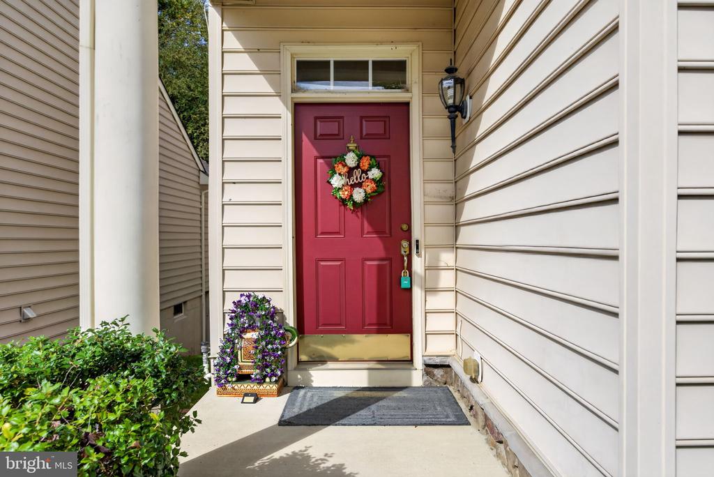 27 HEARTHSTONE BOULEVARD