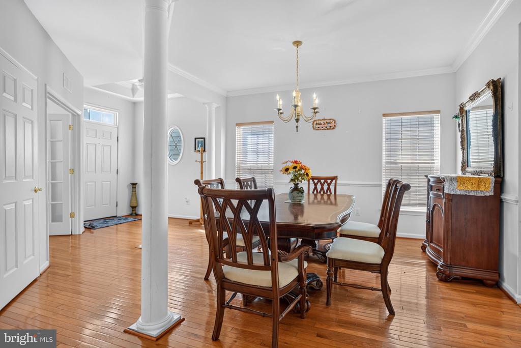27 HEARTHSTONE BOULEVARD