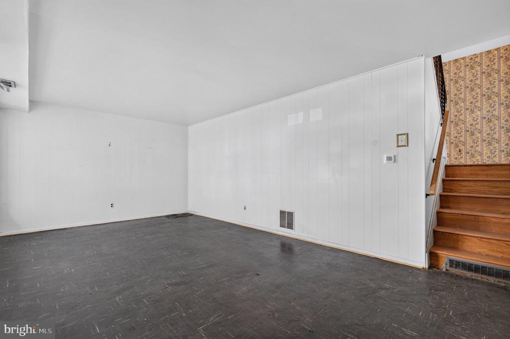 22 ABINGTON AVENUE