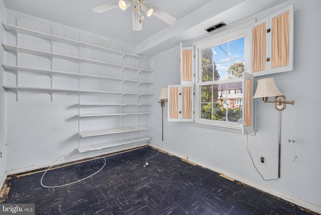 22 ABINGTON AVENUE