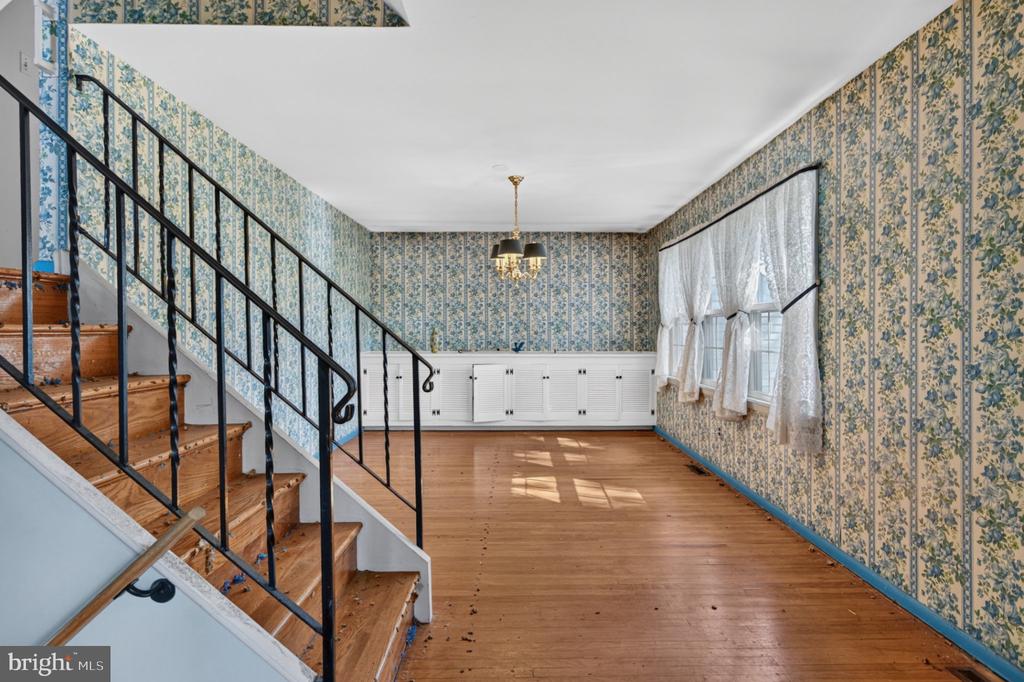 22 ABINGTON AVENUE