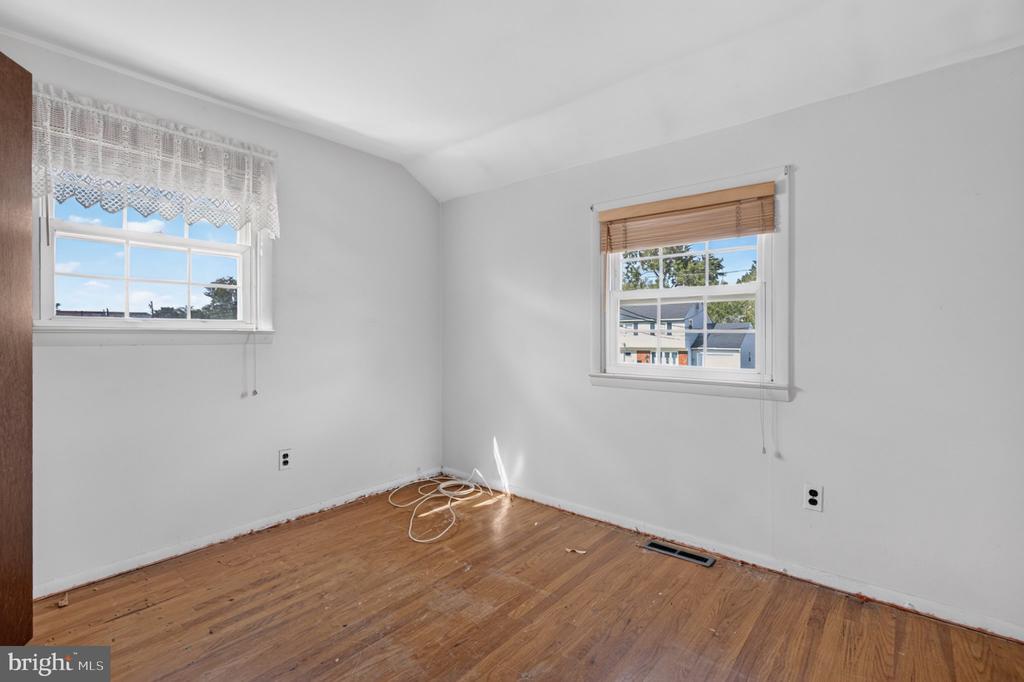 22 ABINGTON AVENUE