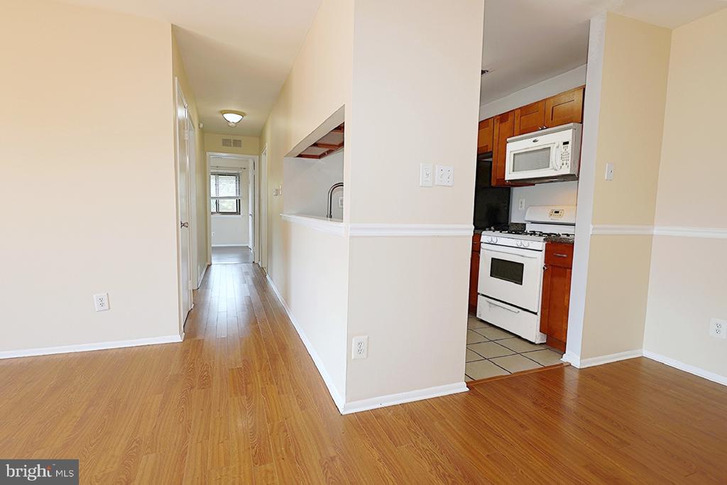 806 HARRIER ROW