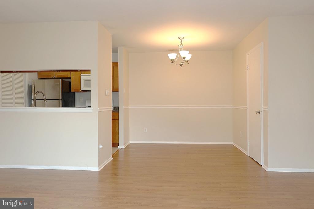 806 HARRIER ROW
