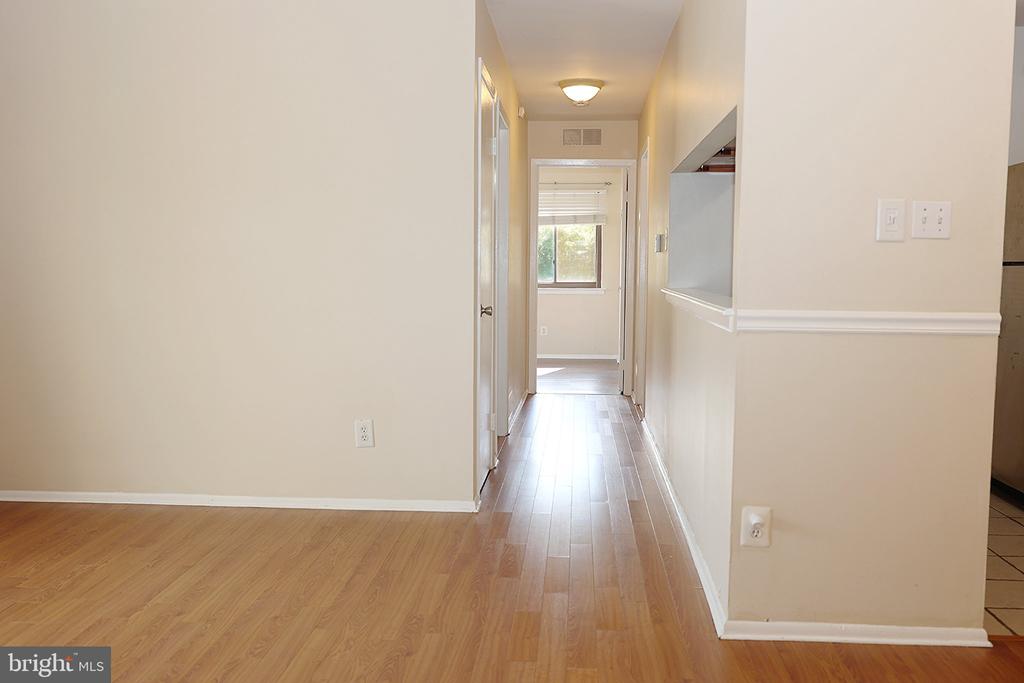 806 HARRIER ROW