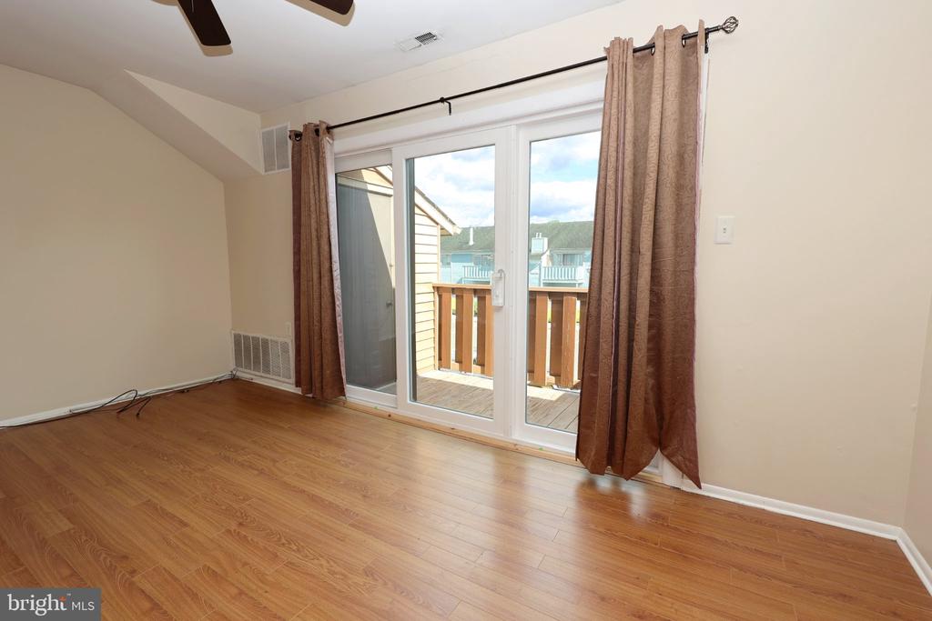 806 HARRIER ROW