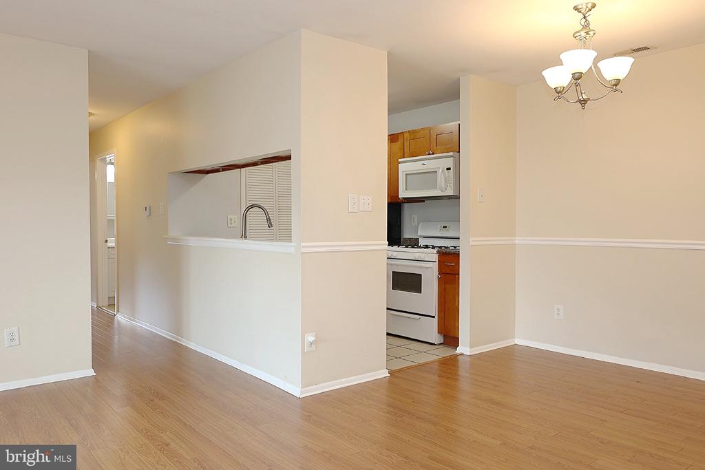 806 HARRIER ROW