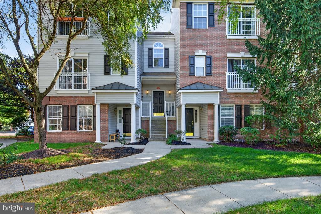 336 LISA WAY